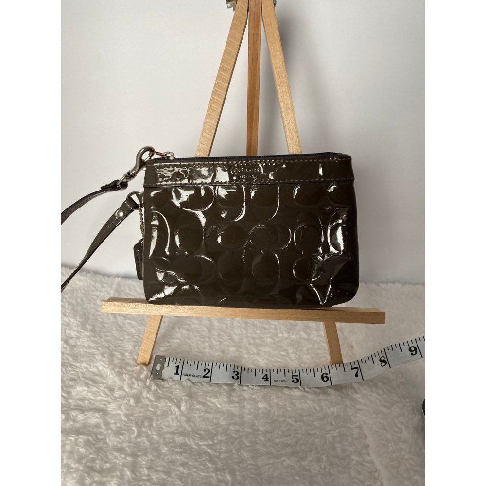 GUC Coach Brown Wristlet
